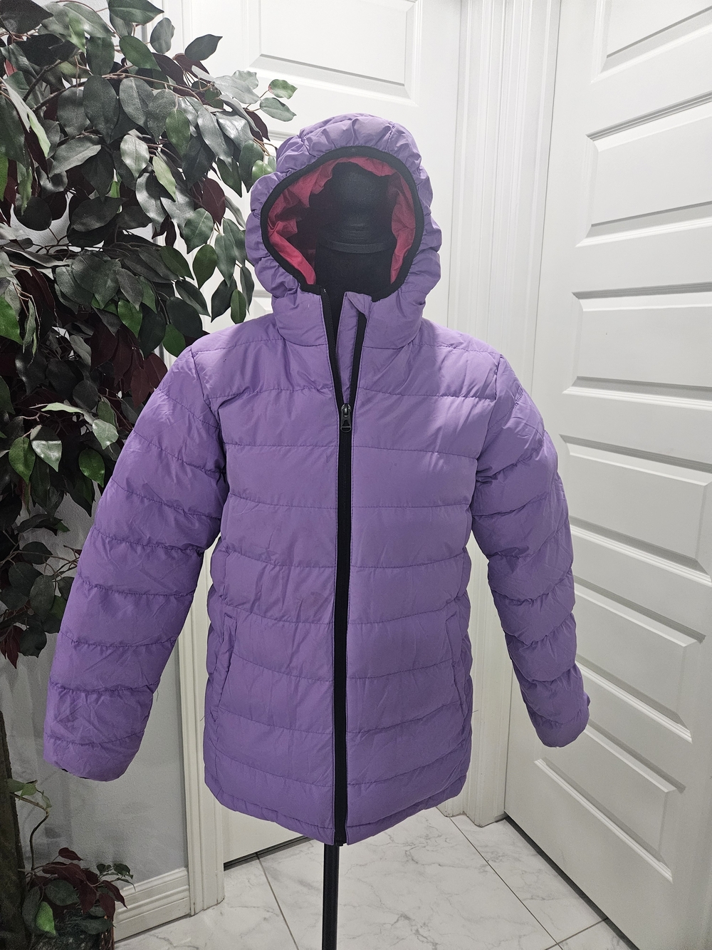 Wantdo Kids Hooded Puffer Jacket in Purple with Red-Lined Hood